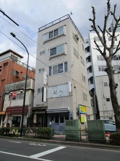 三鷹の居酒屋居抜きの外観