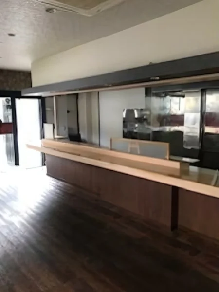 上永谷の中華料理居抜きの内装