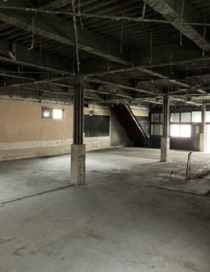 貸店舗(スケルトン)の内装