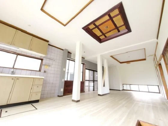 和泉多摩川の事務所仕様物件の内装