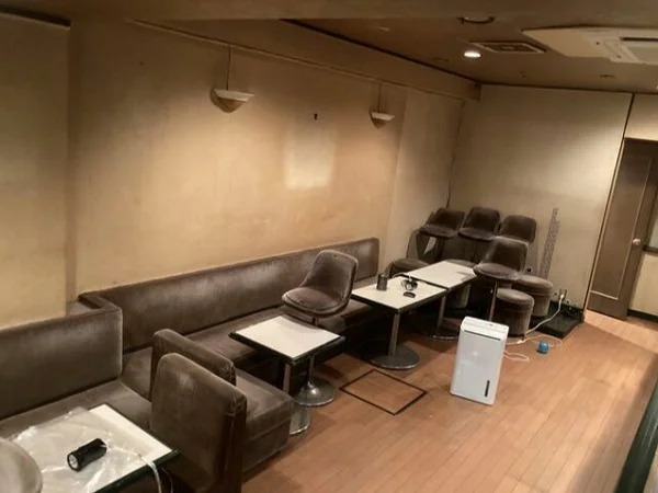 スナック・パブの居抜き物件の内装