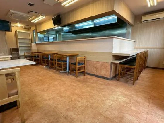 一之江の居抜き店舗の内装