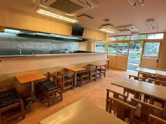 一之江の居抜き店舗の内装