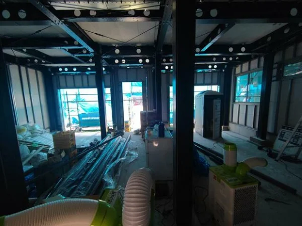 住吉のスケルトン店舗物件の内装