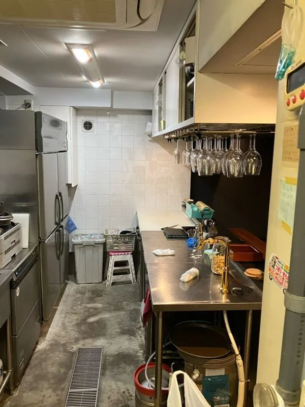 新富町の居抜き店舗の厨房