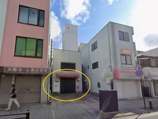 横須賀中央のスケルトン店舗物件の外観