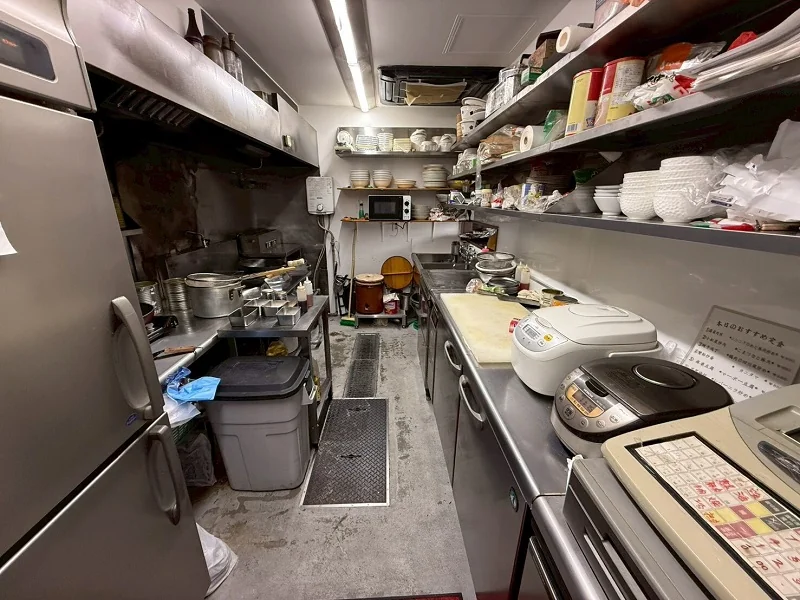 鶴見の中華料理居抜きの厨房