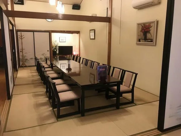 中華料理の居抜き物件の内装