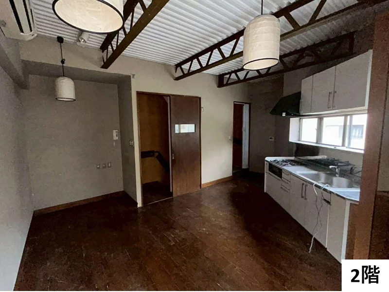 水天宮前のスケルトン物件の内装