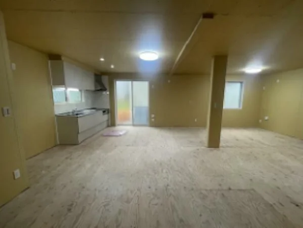 貸店舗(スケルトン)の内装