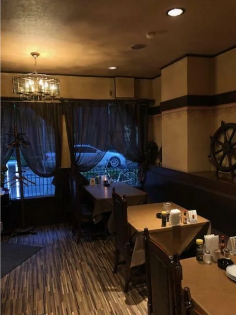 伊勢佐木長者町のビストロ・洋食居抜きの内装