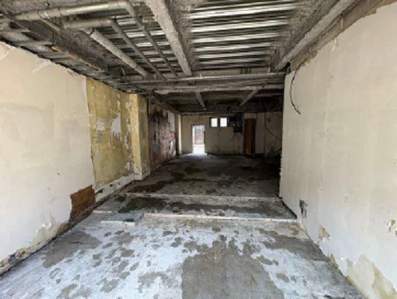 一之江のスケルトン物件の内装