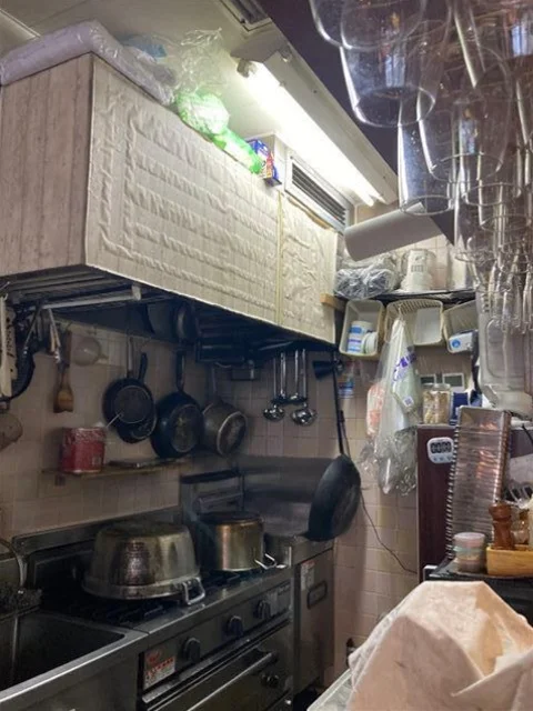 イタリアンの居抜き物件の厨房
