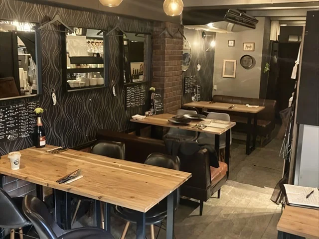 ビストロ・洋食の居抜き物件の内装