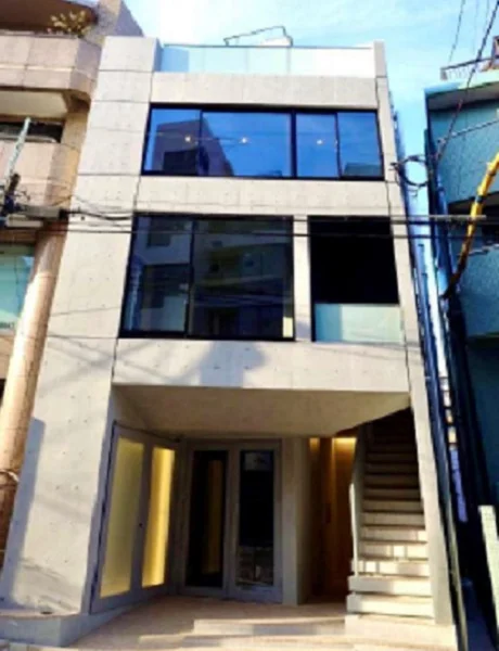 恵比寿のスケルトン店舗物件の外観