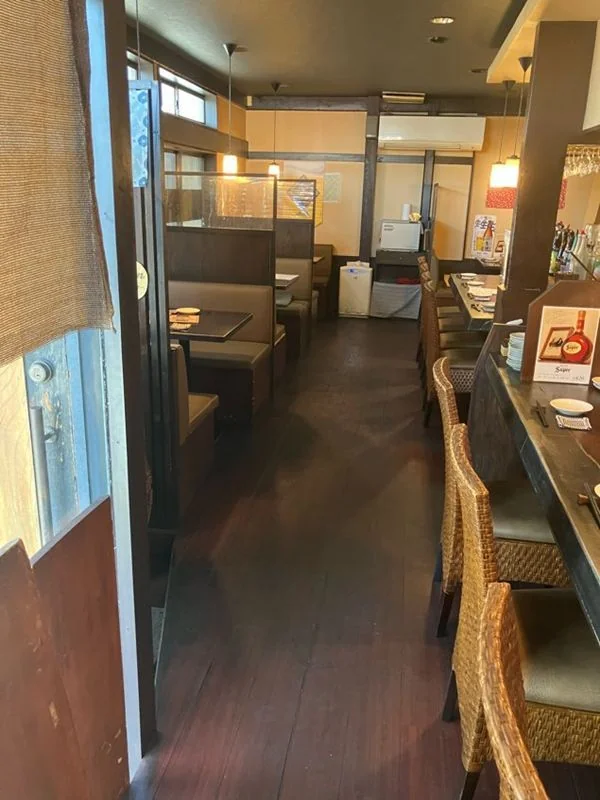居酒屋の居抜き物件の内装