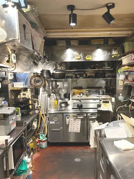 新橋の居抜き店舗の厨房