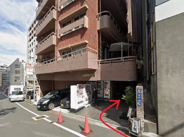 神泉の事務所仕様店舗物件の外観