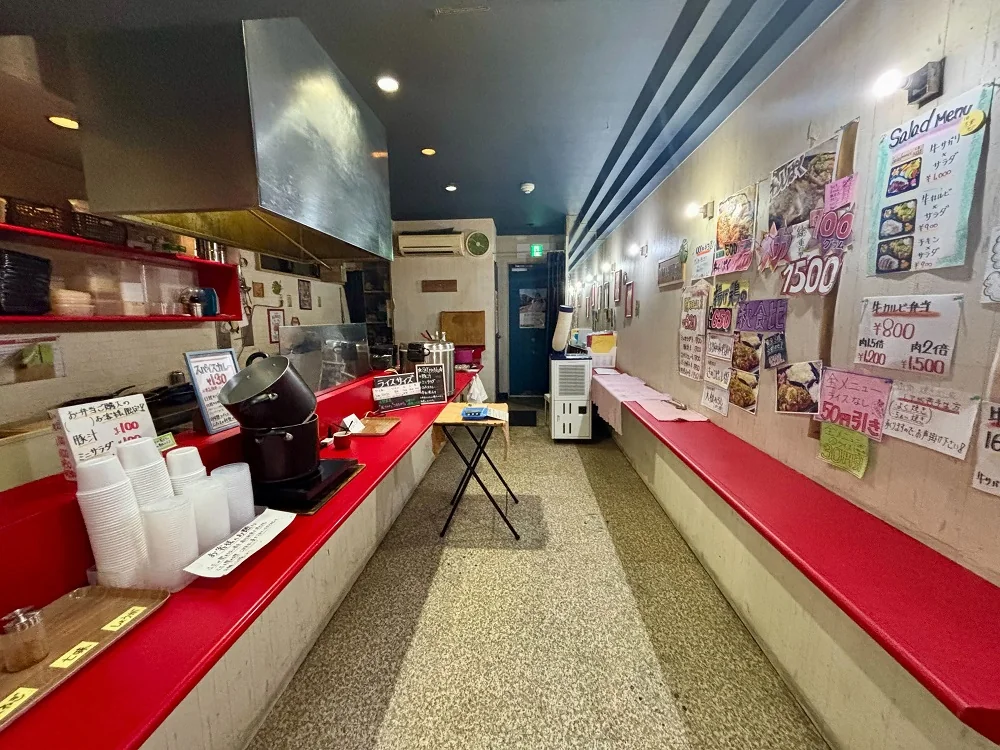 テイクアウトの居抜き物件の内装