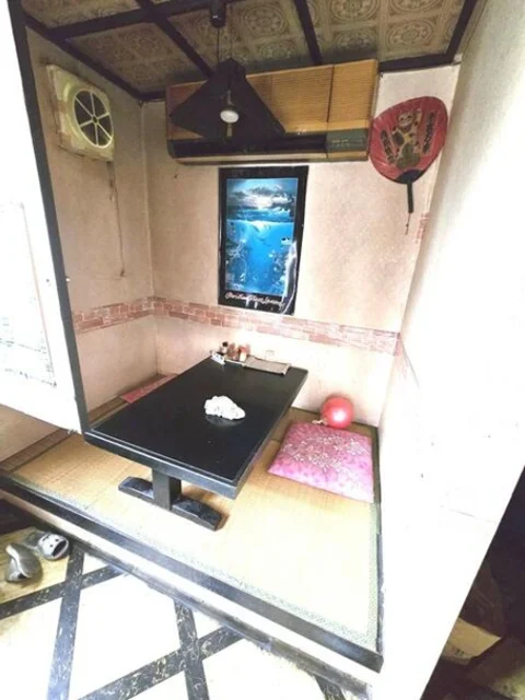 青砥の中華料理居抜きの内装