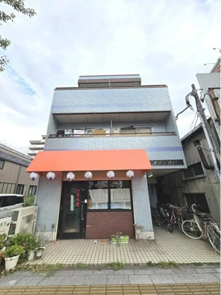 中華料理の居抜き物件の外観