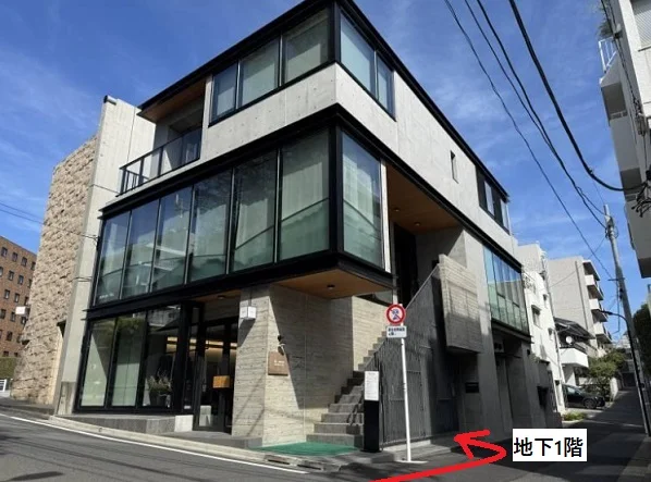 貸店舗(スケルトン)の外観