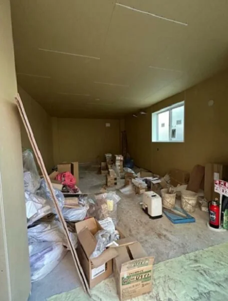 高田馬場のスケルトン物件の内装