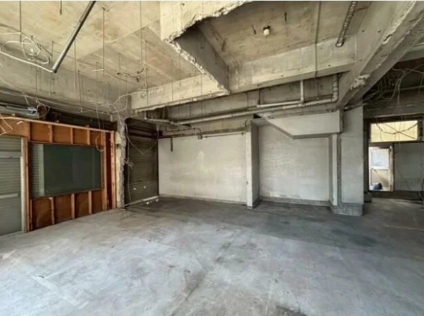 浮間舟渡のスケルトン物件の内装