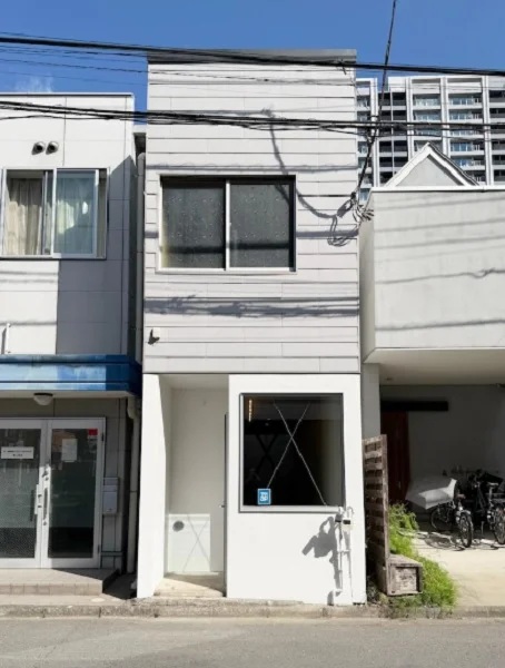 貸店舗(事務所仕様)の外観