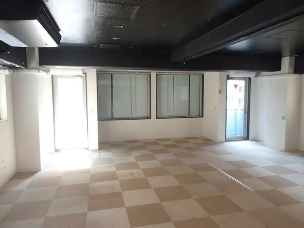 貸店舗(事務所仕様)の内装