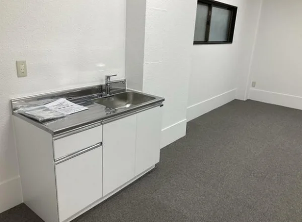 貸店舗(事務所仕様)の内装