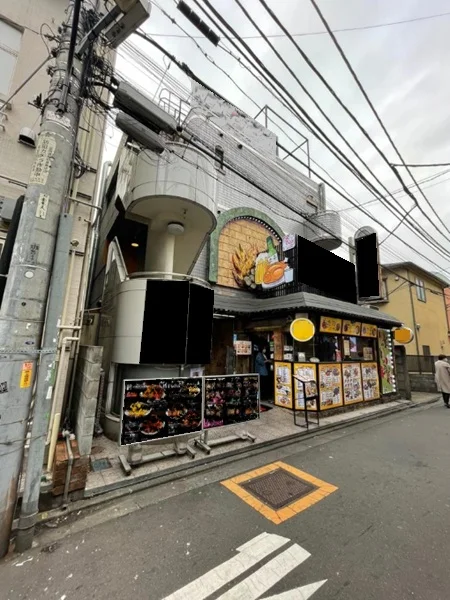 新大久保の居抜き店舗の外観