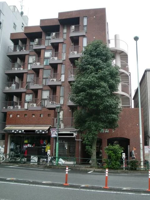 外苑前のBAR・ショットバー居抜きの外観