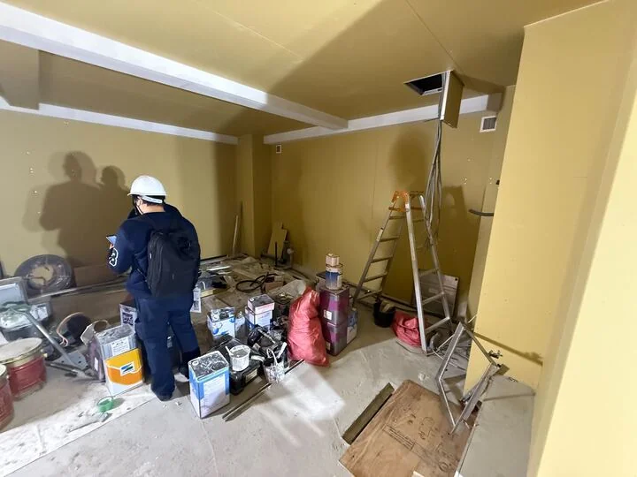 浜松町のスケルトン物件の内装