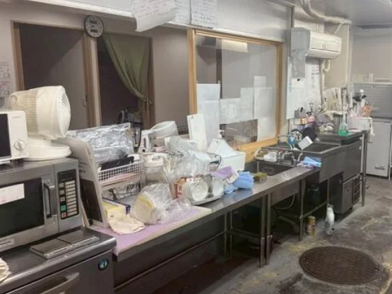 セントラルキッチンの居抜き物件の厨房