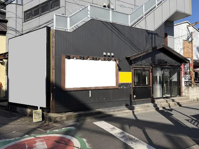 戸田のスケルトン店舗物件のエントランス