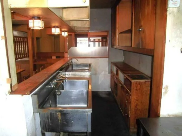 和食の居抜き物件の厨房