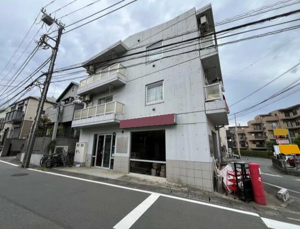 梶が谷の事務所仕様店舗物件の外観