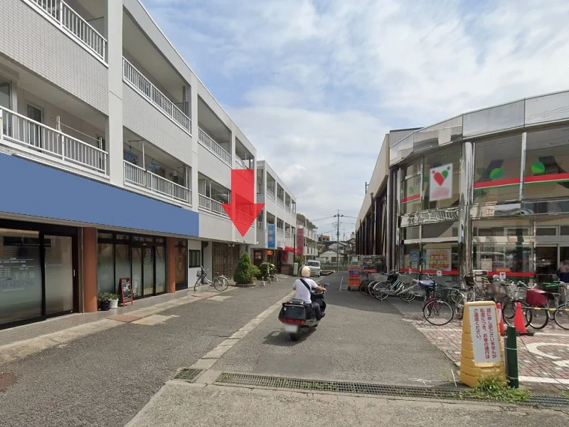 朝霞のビストロ・洋食居抜きの外観