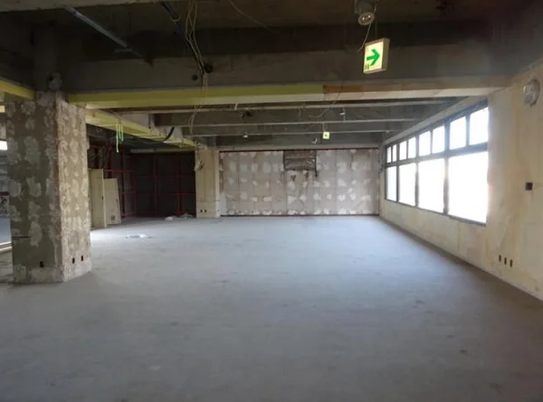 西千葉のスケルトン店舗物件の内装