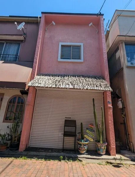 柴又のスケルトン店舗物件の外観