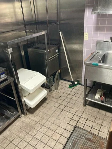 新高円寺の居抜き店舗の厨房