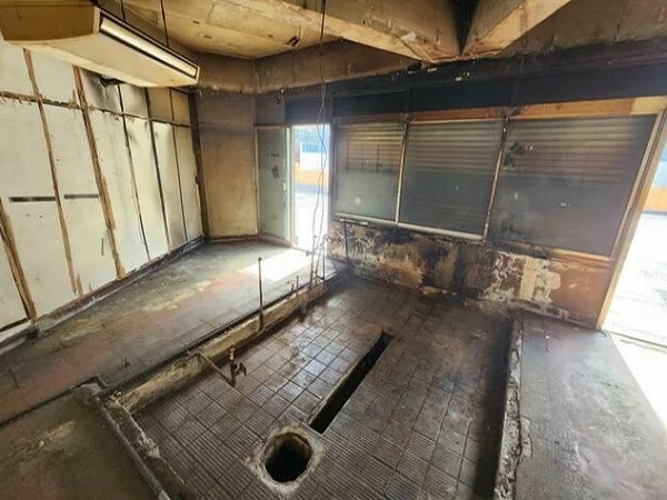 貸店舗(スケルトン)の内装