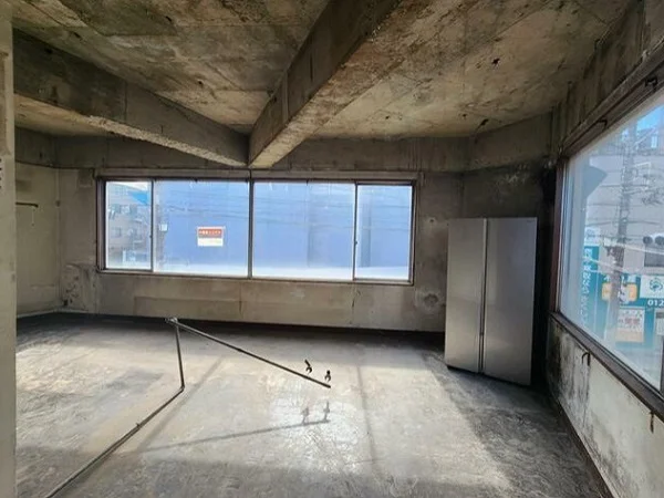 小岩のスケルトン物件の内装