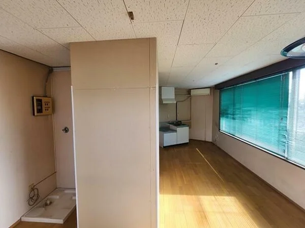 小岩のスケルトン物件の内装