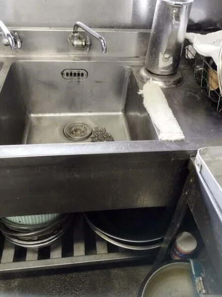 ラーメンの居抜き物件の厨房