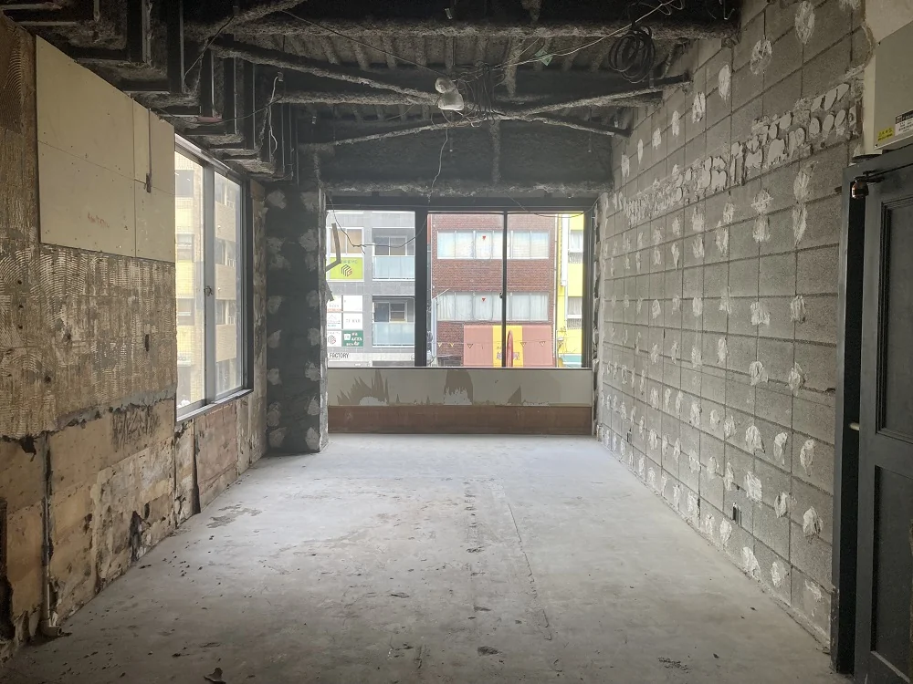 貸店舗(スケルトン)の内装