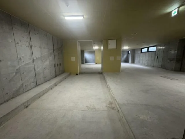 貸店舗(スケルトン)の内装