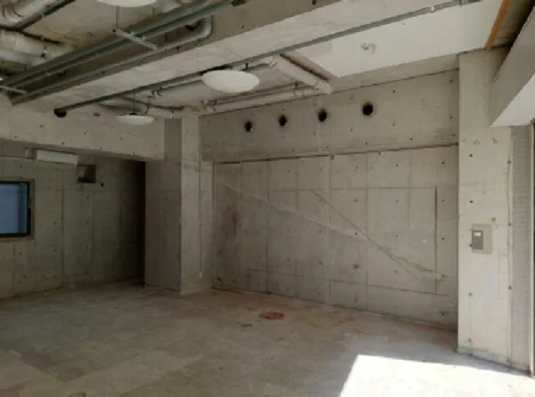 東新宿のスケルトン店舗物件の内装