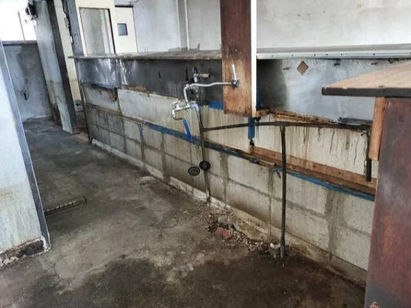 西新井大師西の中華料理居抜きの厨房